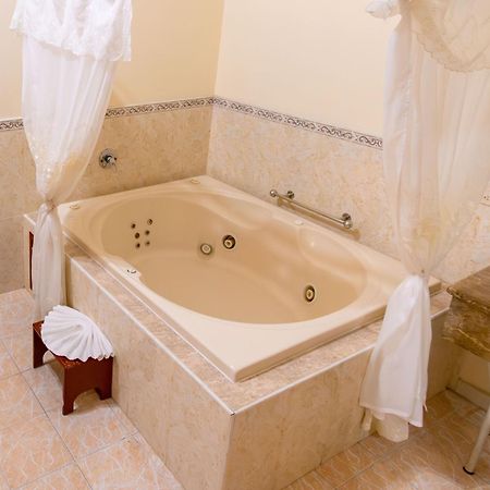 Hotel Casona Misiones Queretaro Bagian luar foto
