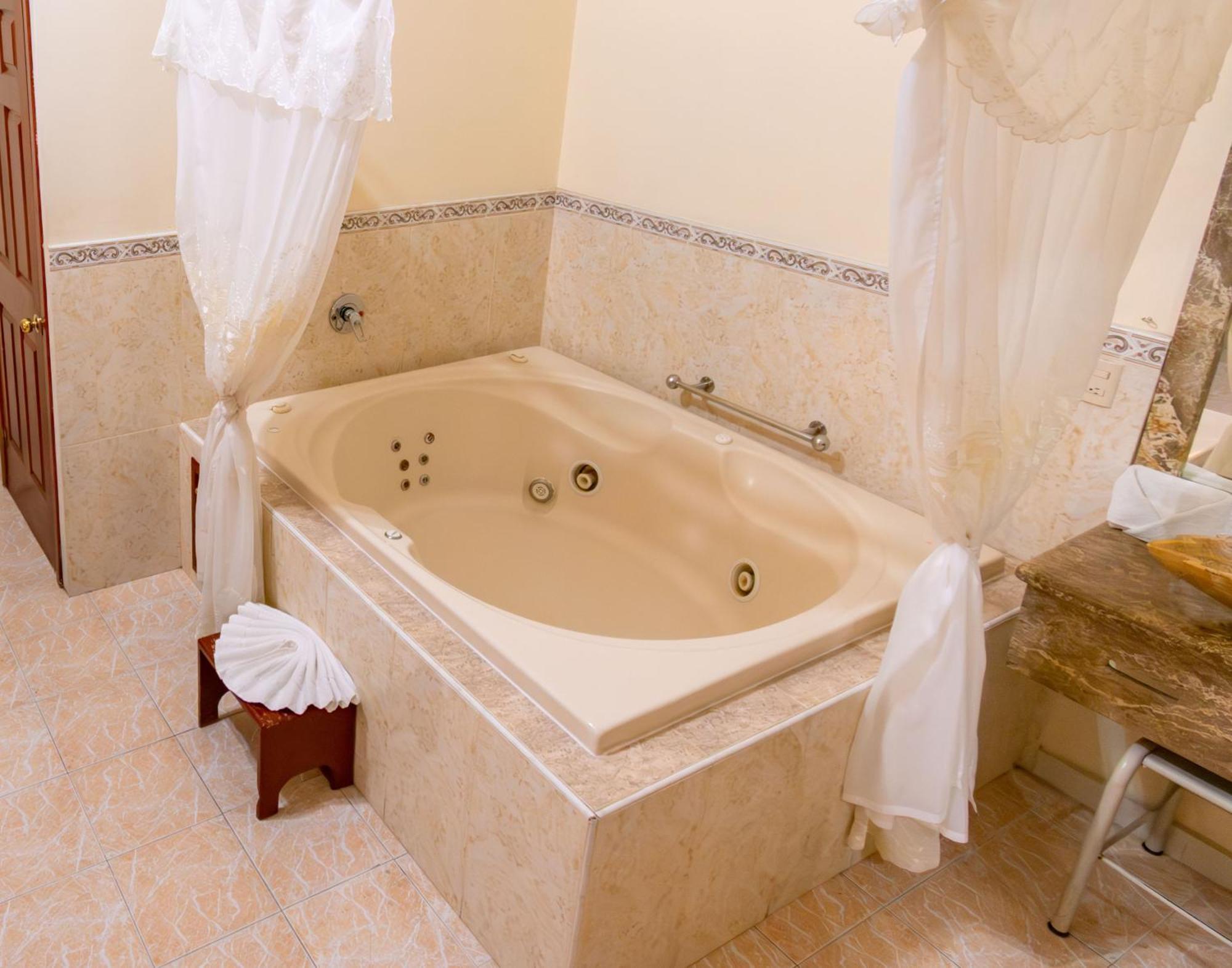Hotel Casona Misiones Queretaro Bagian luar foto